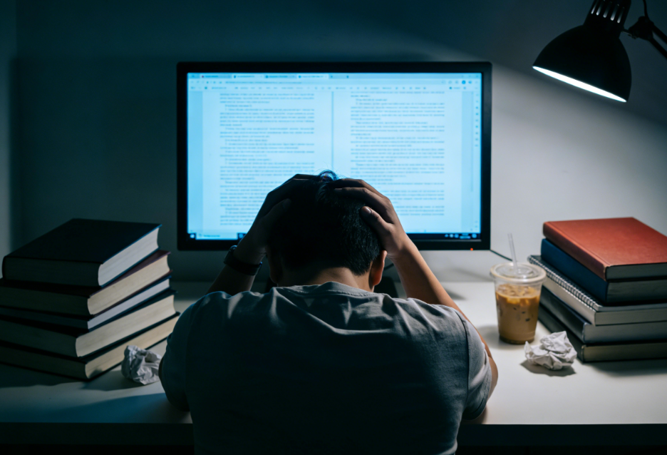 留学生还在逐字肝论文？揭秘如何用 AI 从零到终稿完美通关